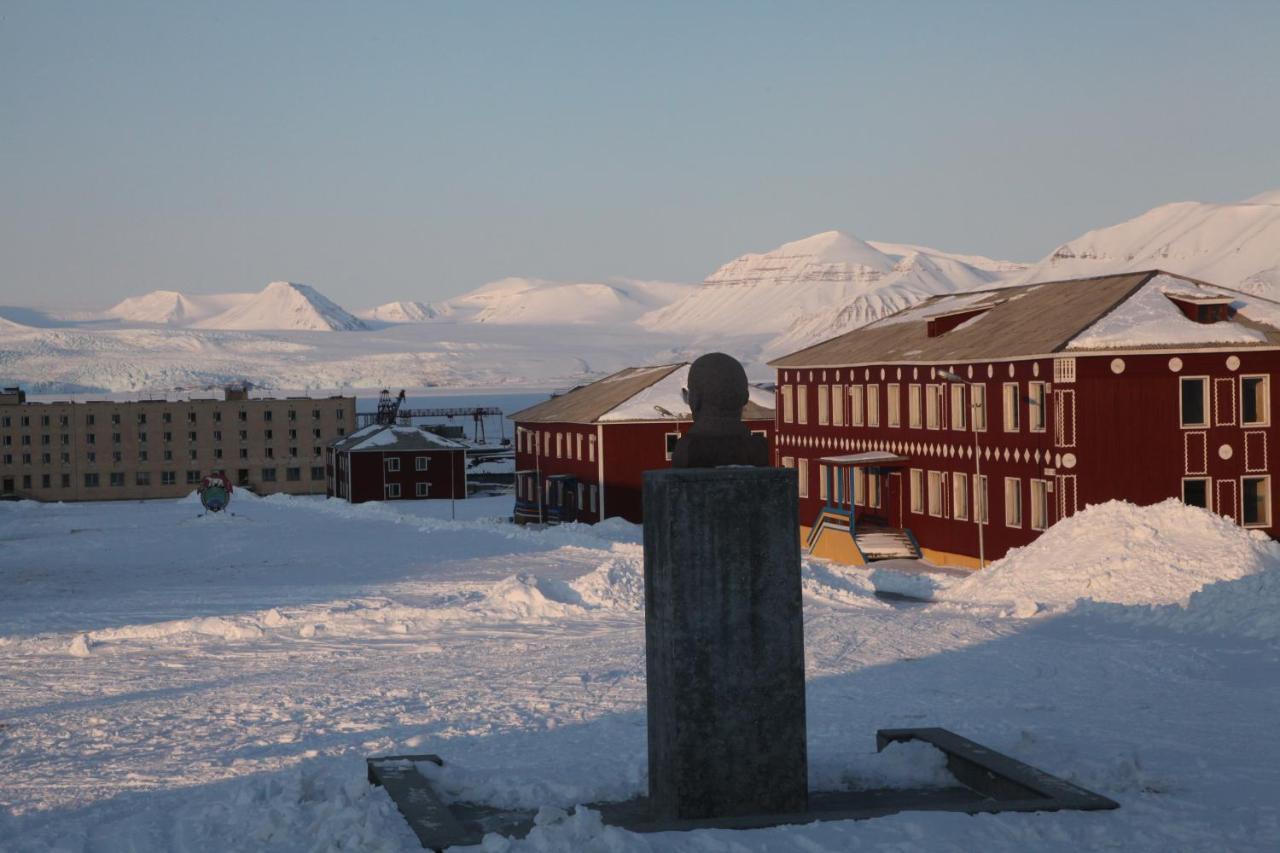 Hotel Pyramiden エクステリア 写真