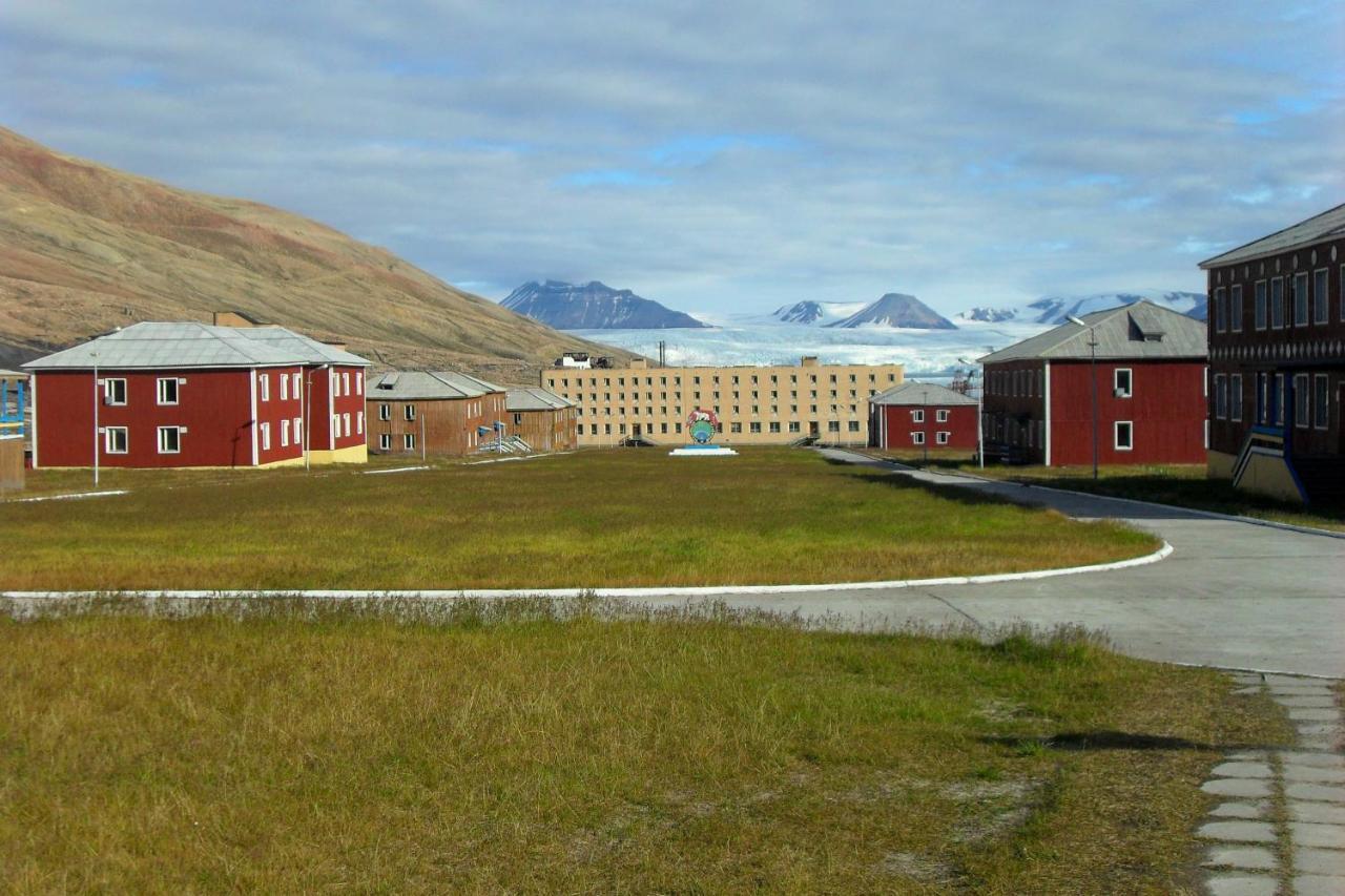 Hotel Pyramiden エクステリア 写真